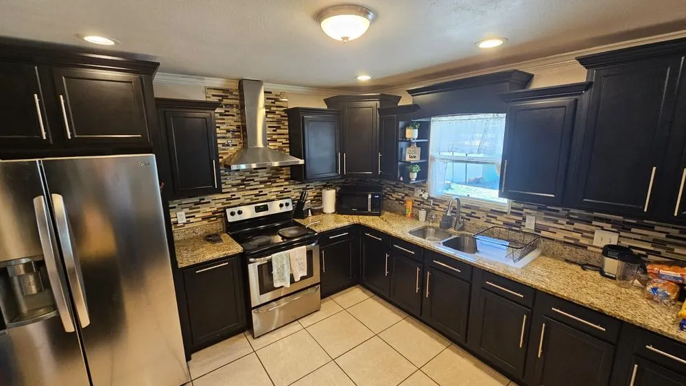 Local lawn mowing service in El Paso, TX by Grecon Solutions