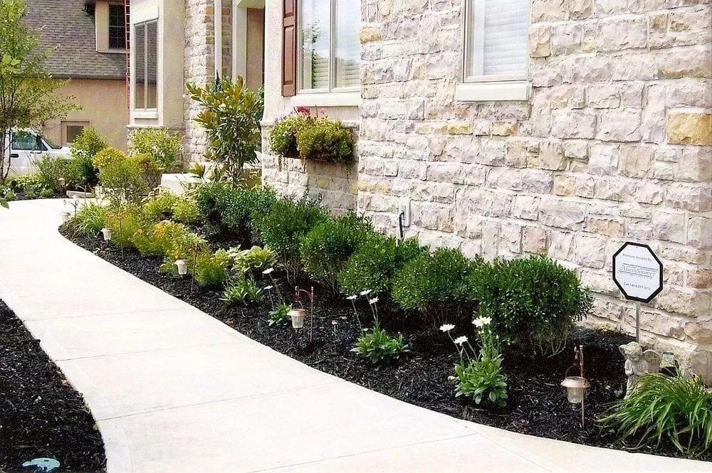 Custom yard maintenance in Pickerington, OH - Greegor Greens LLC