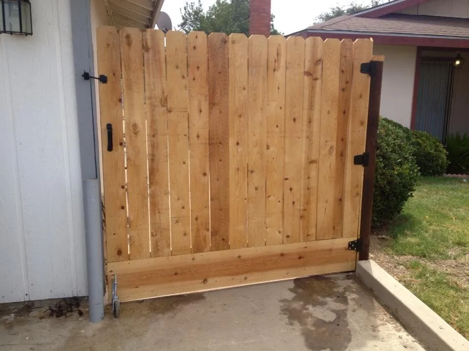 Reliable yard maintenance experts serving Selma, CA - Green & Clean Landscaping & Construction