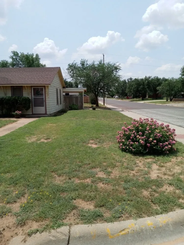 Reliable garden landscaping near you in Midland, TX by Green & Clean Landscaping