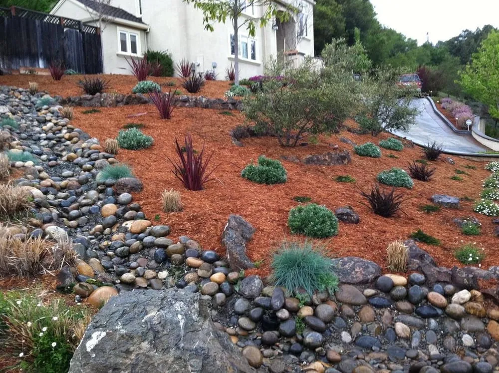 Custom outdoor landscaping experts serving Santa Cruz, CA - Green & Growing Landscape