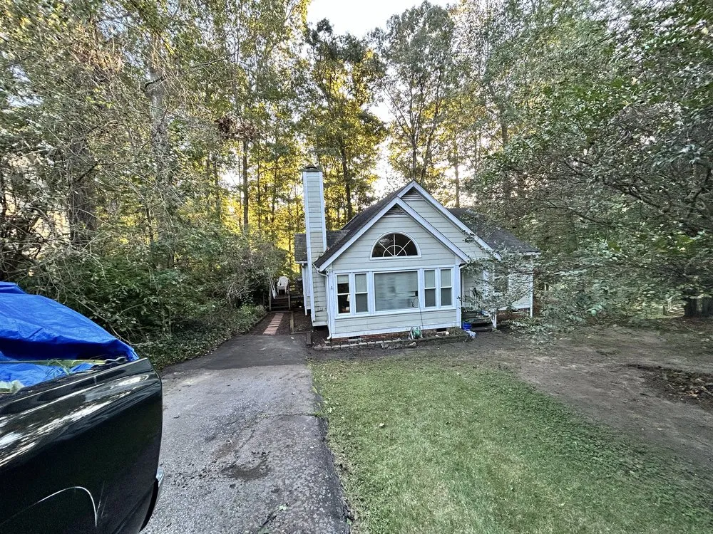 Affordable yard cleanup service for homes across Mechanicsville, VA - Green 2 Clean