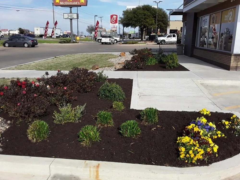 Affordable residential landscaping experts serving Waco, TX - Green Ackors Landscaping & Irrigation