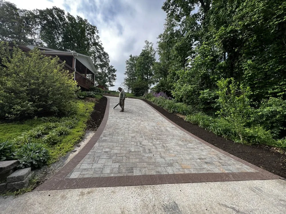 Affordable yard cleanup service experts serving Elliston, VA - Green Acres