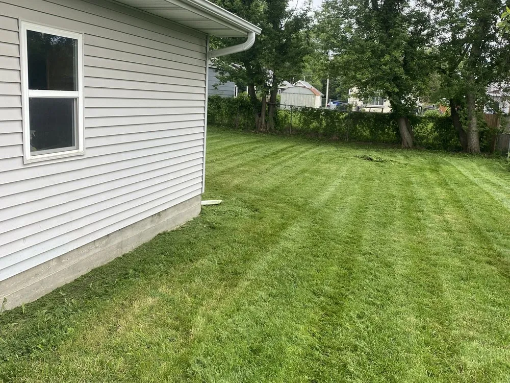 Custom yard cleanup service in Carlisle, IA - Green Acres Landscaping