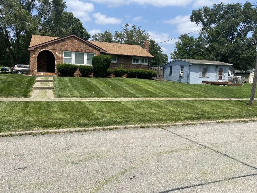Expert yard cleanup service experts serving Carlisle, IA - Green Acres Landscaping