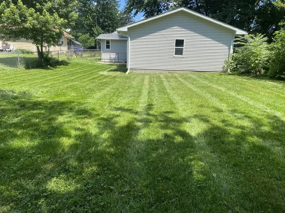 Trusted yard maintenance experts serving Carlisle, IA - Green Acres Landscaping