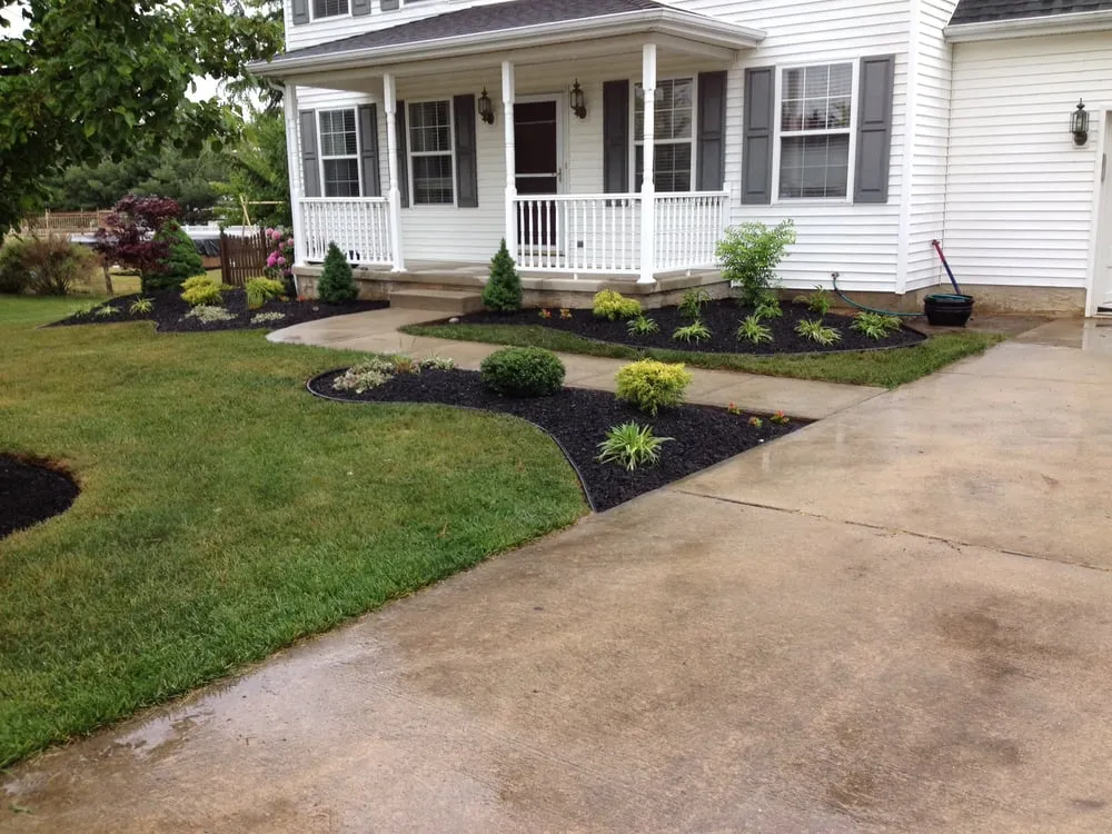 Professional lawn mowing service in Swedesboro, NJ - Green Acres Landscaping