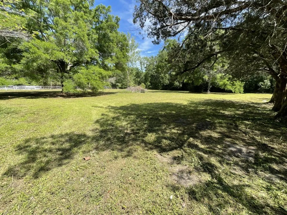 Custom residential landscaping experts serving Ocala, FL - Green Acres Lawn & Farm Care