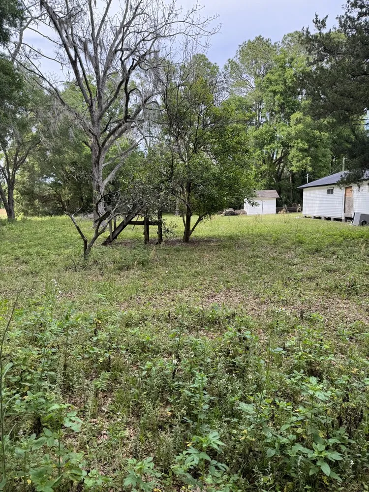 Reliable garden landscaping experts serving Ocala, FL - Green Acres Lawn & Farm Care