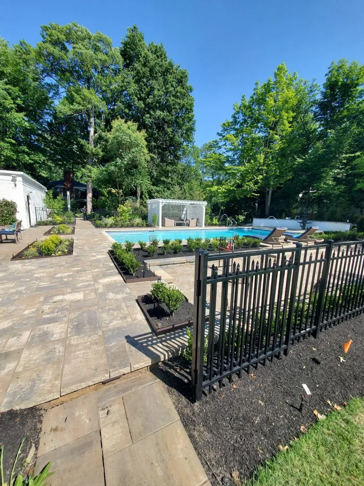 Local garden landscaping in Bedford Heights, OH - Green acres services