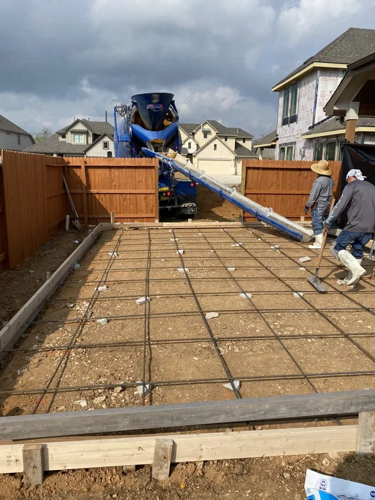 Reliable landscaping services in Seguin, TX - Green agave landscape