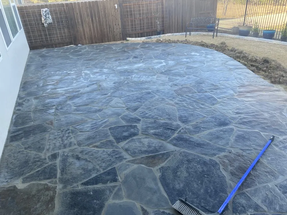 Professional lawn care service in Seguin, TX by Green agave landscape