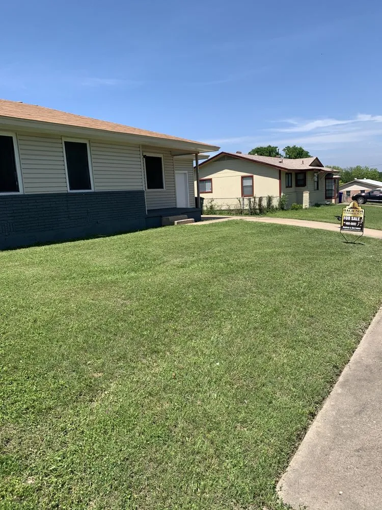 Custom outdoor landscaping experts serving Rockport, TX - Green Aker’s Lawn Care