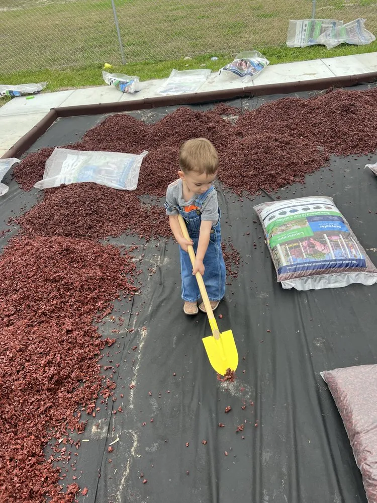 Expert yard maintenance in Rockport, TX by Green Aker’s Lawn Care