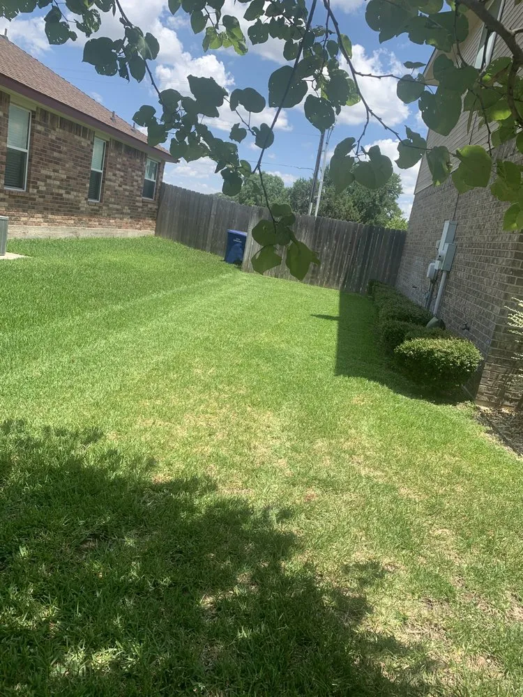 Affordable garden landscaping with custom design in Rockport, TX by Green Aker’s Lawn Care