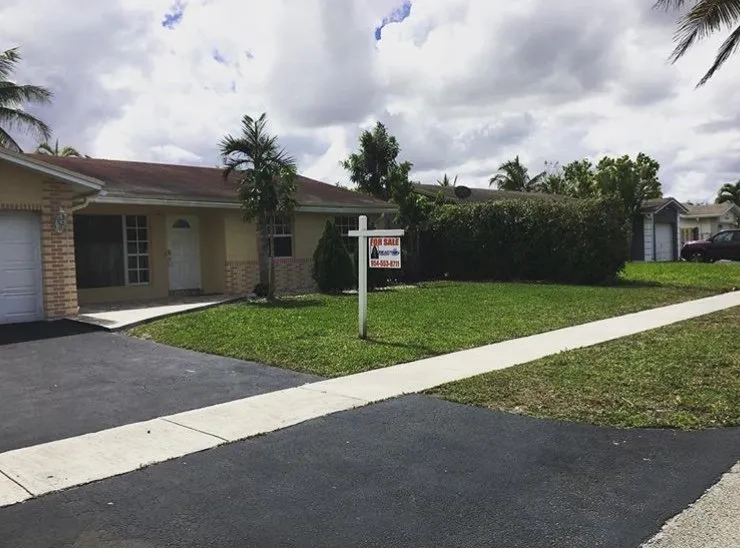 Trusted yard cleanup service for year-round maintenance in North Miami Beach, FL by Green America Landscape