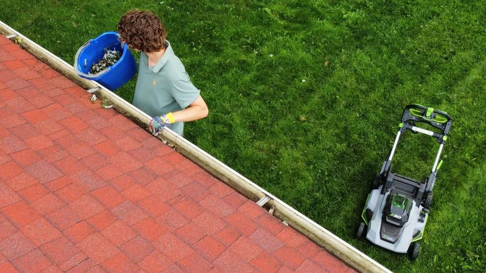 Affordable yard maintenance in Saint Paul, MN by Green and Gleam