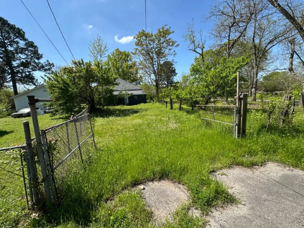 Trusted yard maintenance for homes across Birmingham, AL - Green and Gold Lawn Care