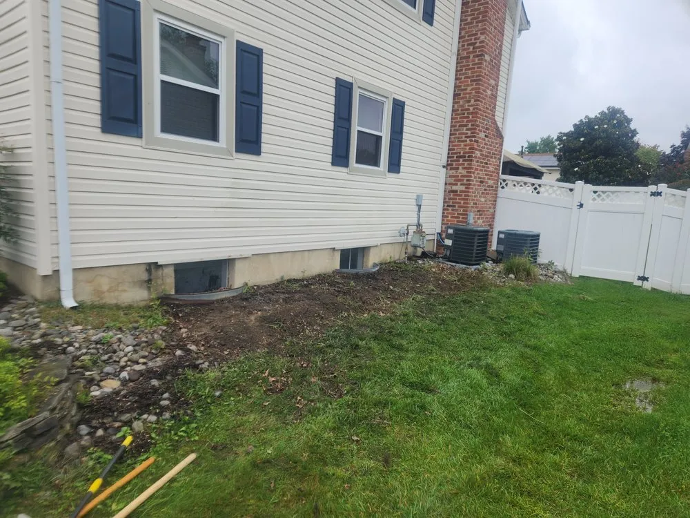 Top-rated landscaping services with custom design in Paulsboro, NJ by Green and Stone