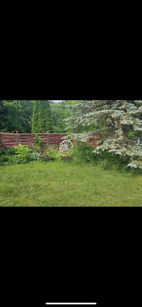 Custom lawn care service experts serving Wixom, MI - Green Art Scapes