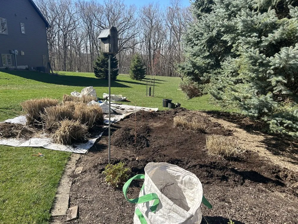 Local residential landscaping experts serving Cedar Rapids, IA - Green Axis