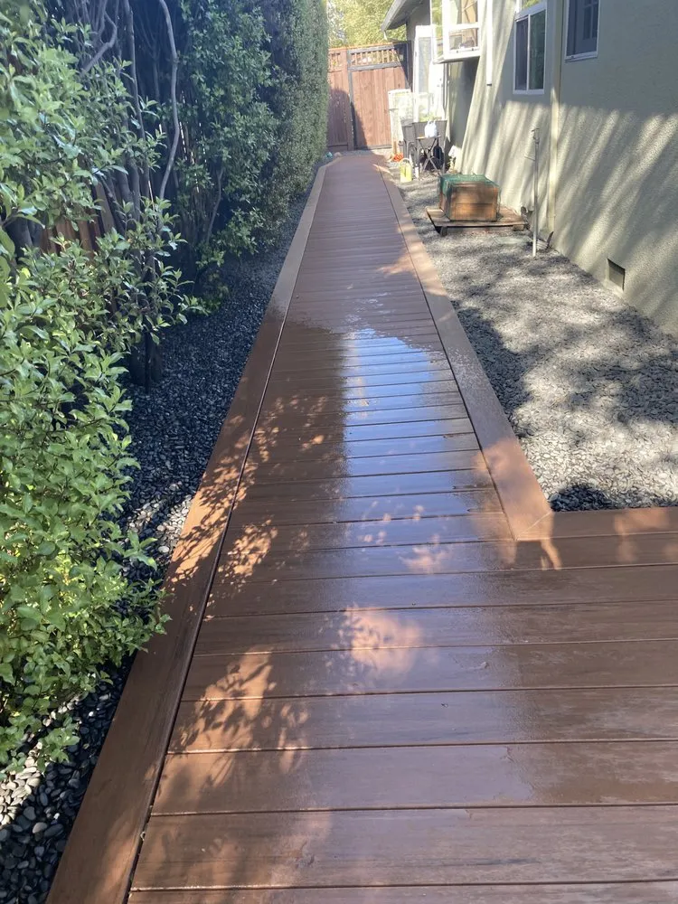 Expert landscaping services in Redwood City, CA by Green Bay Landscaping