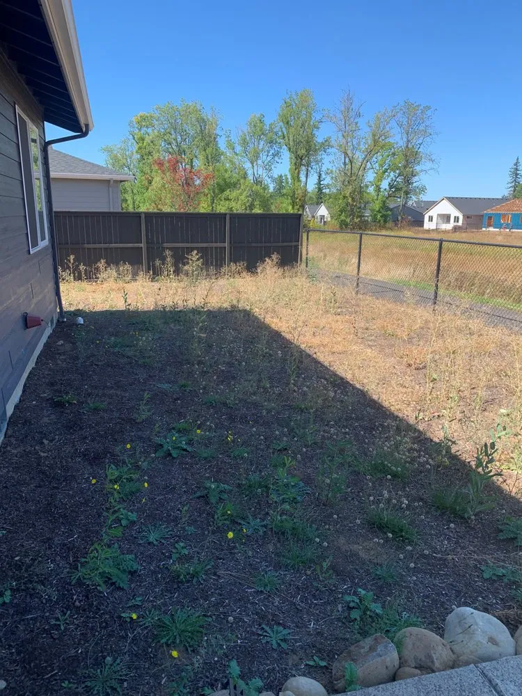 Local outdoor landscaping experts serving Oregon City, OR - Green Bee Landscape Maintenance LCB 9900