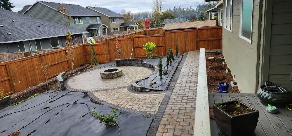Reliable landscaping services for year-round maintenance across Oregon City, OR - Green Bee Landscape Maintenance LCB 9900