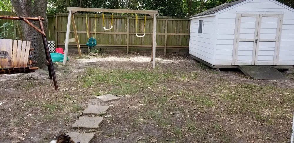 Local lawn mowing service for residential properties in Houston, TX by Green Bee Lawn Care