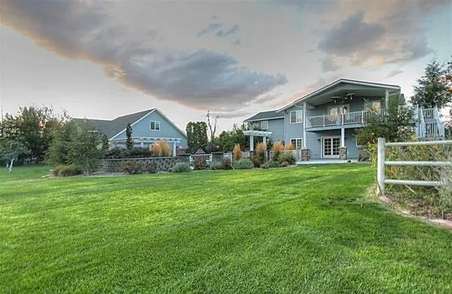 Professional residential landscaping with custom design across Houston, TX - Green Bee Lawn Care