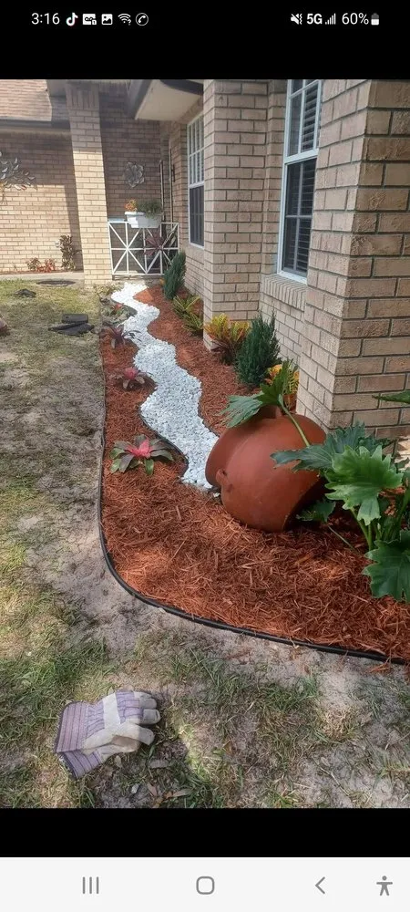 Custom landscaping services in Fort Wayne, IN by Green Bost