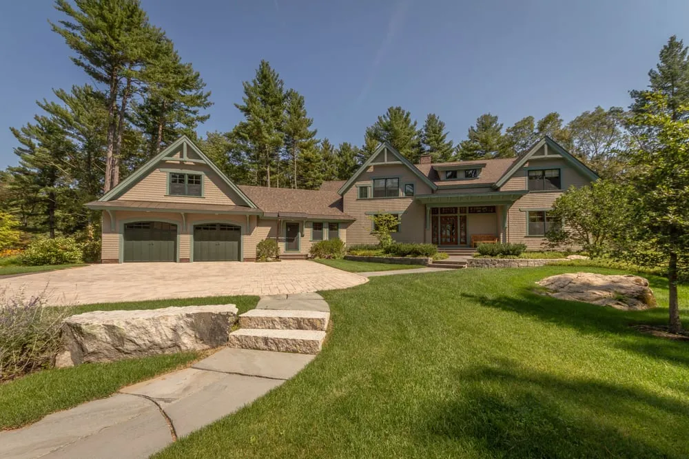 Custom landscaping services experts serving Sturbridge, MA - Green Boys Landscapes