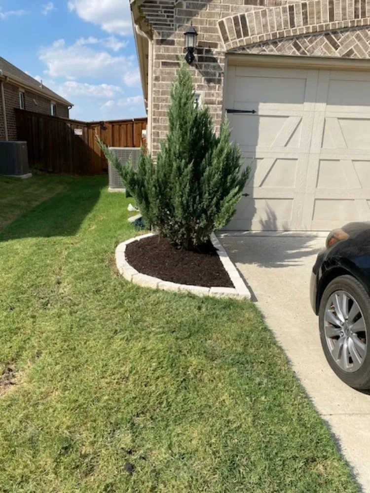 Custom lawn care service in Frisco, TX by Green Bridge Lawn and Landscape