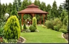Local outdoor landscaping experts serving Lyndora, PA - Green Carpet Lawn Care