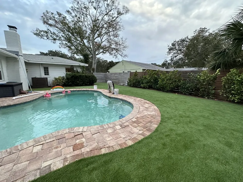 Affordable garden landscaping with custom design in Sarasota, FL by Green Castle Lawn Care