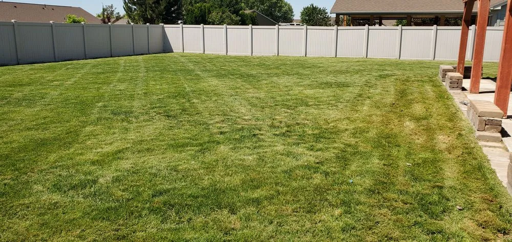 Local lawn mowing service for residential properties in Richland, WA by Green Choice Lawn Service