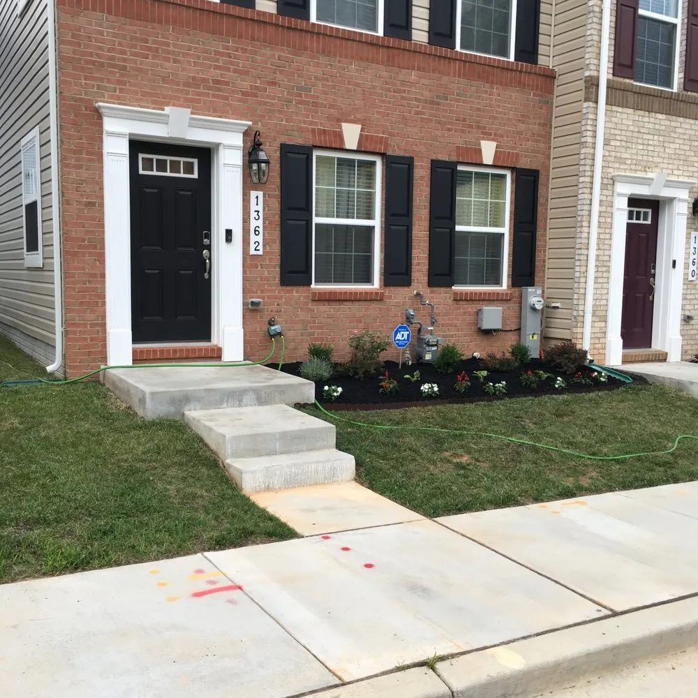 Reliable yard cleanup service near you in Baltimore, MD by Green City Landscaping