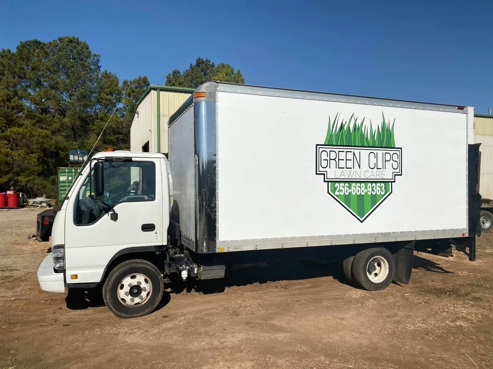 Custom garden landscaping in Muscle Shoals, AL - Green Clips Lawn & Landscape