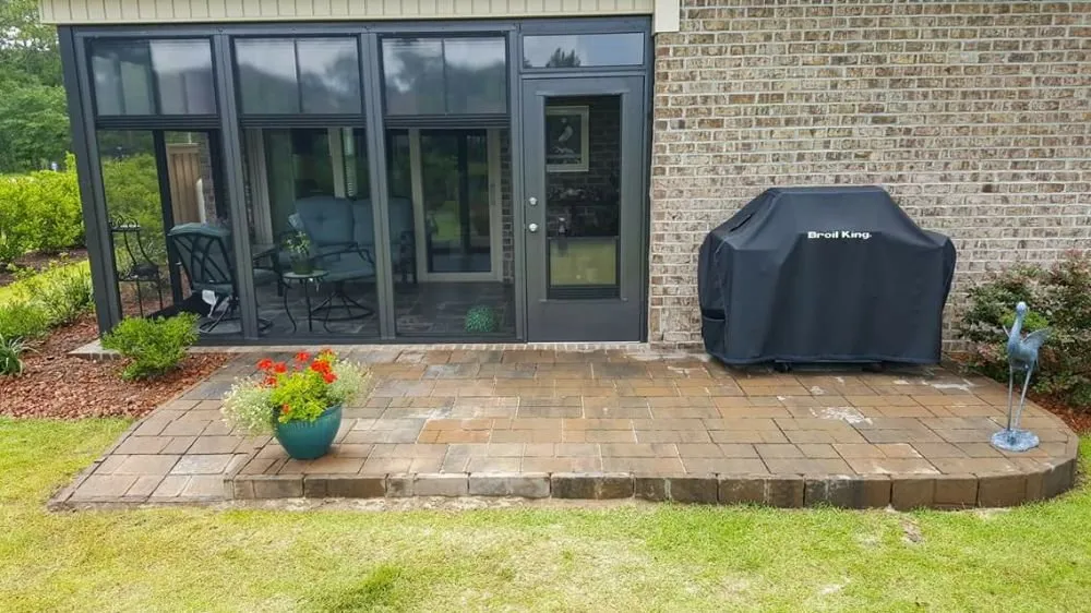 Custom yard maintenance in Castle Hayne, NC by Green Continent Landscapes