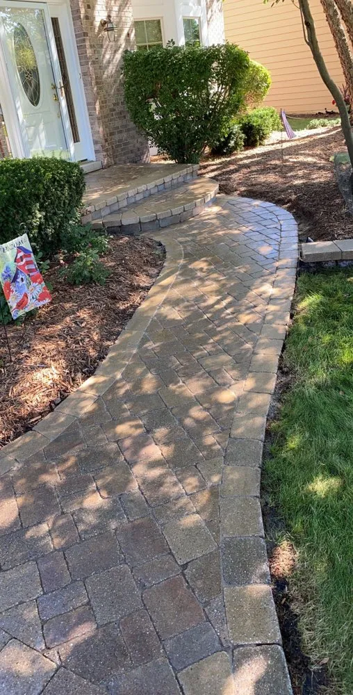 Custom yard cleanup service for year-round maintenance across Aurora, IL - Green Corner Landscaping
