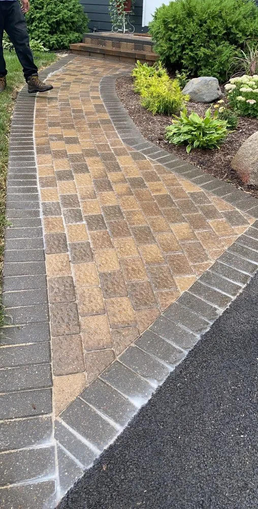 Local yard cleanup service for year-round maintenance in Aurora, IL by Green Corner Landscaping