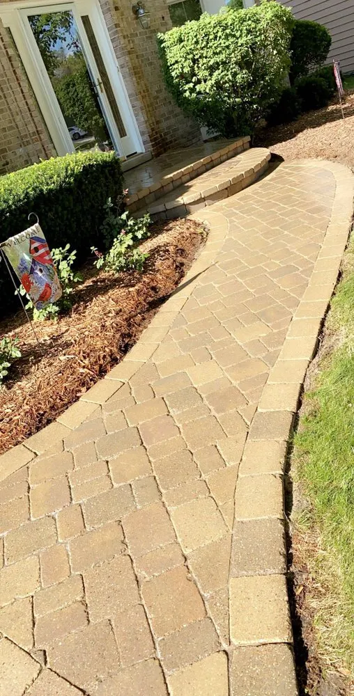 Trusted yard cleanup service in Aurora, IL - Green Corner Landscaping