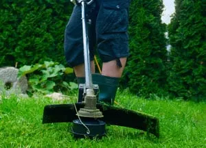 Professional lawn mowing service for homes in Edmond, OK by Green Country Weed and Pest