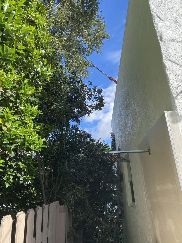 Custom lawn mowing service near you across Miami Shores, FL - Green Cutz Landscaping