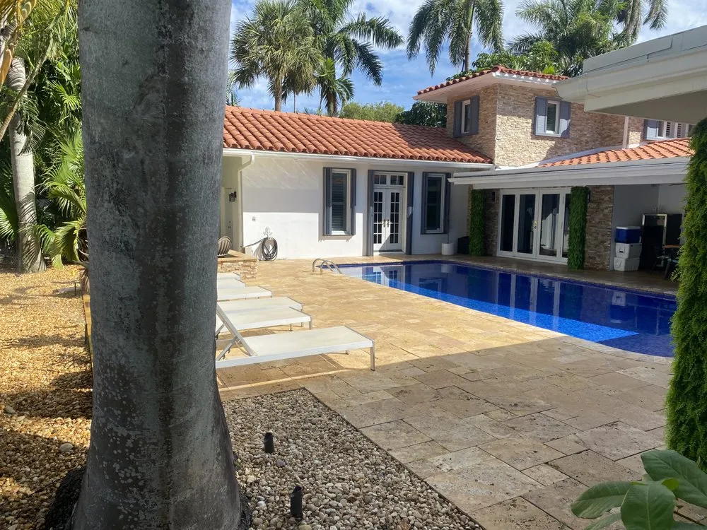 Local yard maintenance experts serving Miami Shores, FL - Green Cutz Landscaping