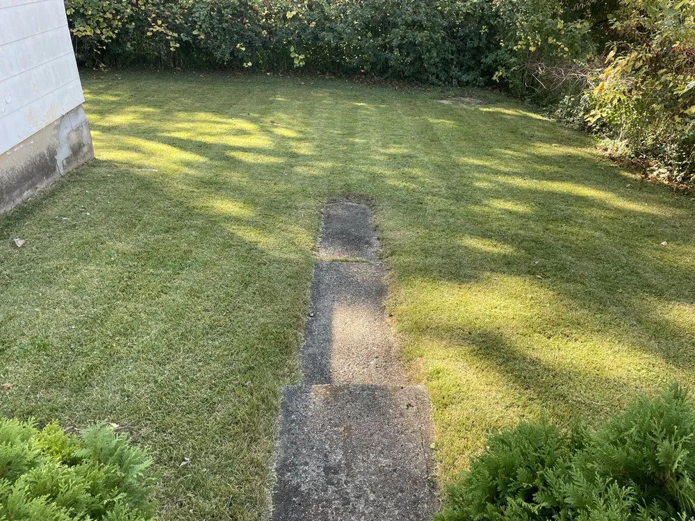 Custom lawn mowing service near you in Dayton, OH by Green Cutz Lawn Care Service