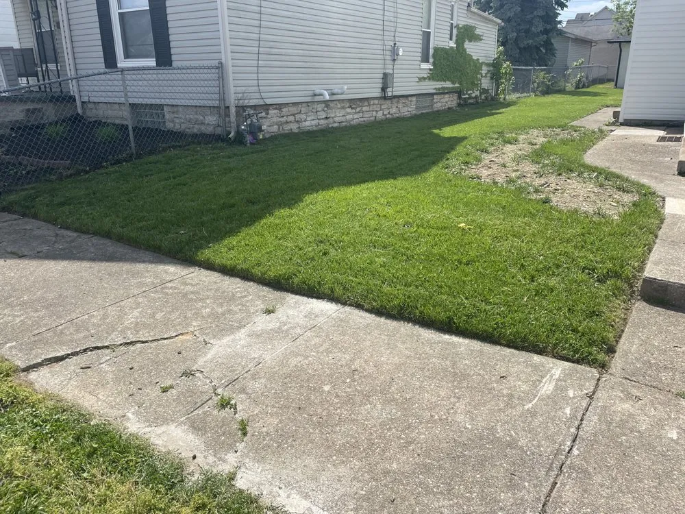 Local lawn care service experts serving Dayton, OH - Green Cutz Lawn Care Service