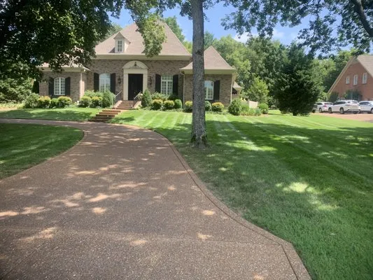 Green Cutz Lawn Care Logo