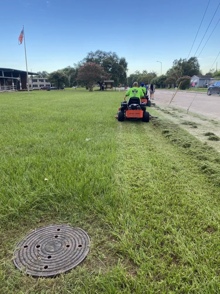 Top-rated yard maintenance in Houston, TX - Green Cutzz